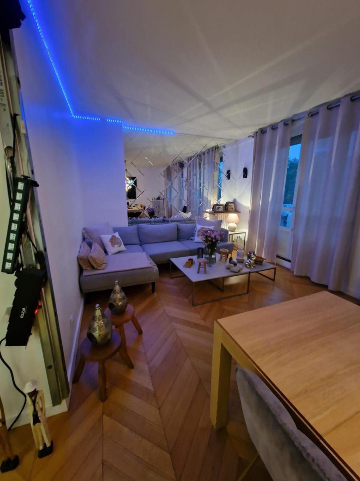 Magnifique 12 Apartment Paris